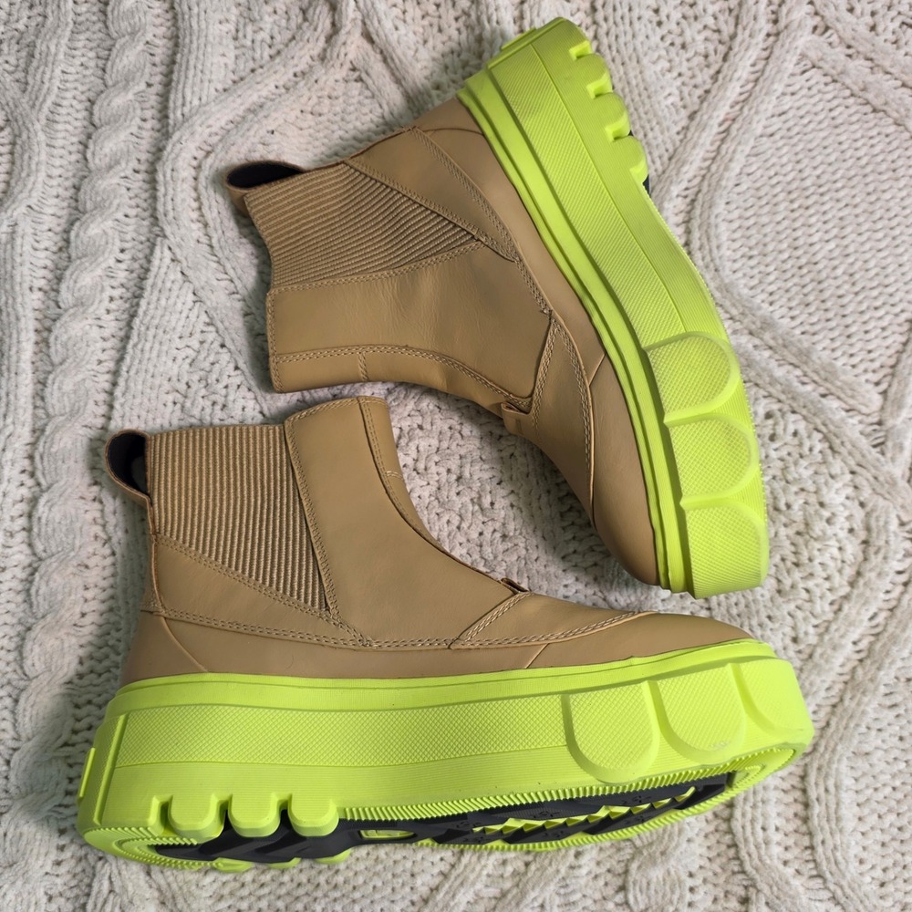 Sorel Caribou Boots Chelsea Tan Neon Green Waterproof Platform Womens 7 NEW